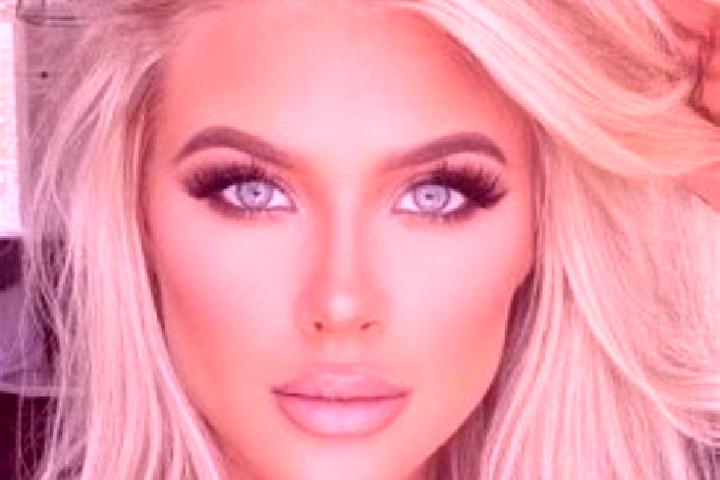 Addison, 30, a dark blonde hazel-eyed latina companion based in Stopnica. Offering Travel Companion, Couples, Massage, Tantra. Available for incall and outca...