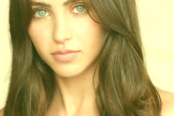Alice, 23, a brunette grey-eyed middle eastern companion based in Bastad. Offering Dinner Date, Erotic Massage, Deep French Kissing, Tantra, Massage. Availab...