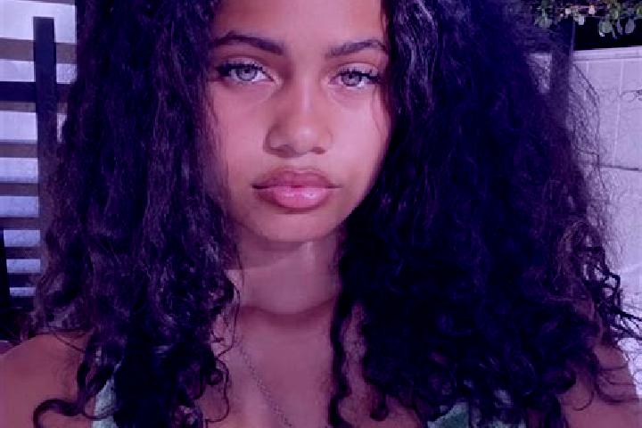 Aria, 24, a brunette amber-eyed caribbean companion based in Yuni. Offering CIM, Erotic Massage, Girlfriend Experience. Available for incall and outcall, ove...