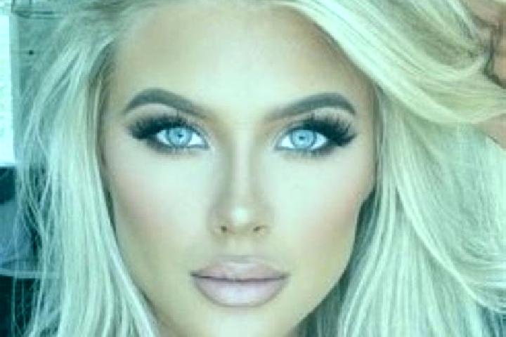 Aurora, 20, a red grey-eyed slavic companion based in Ayuela. Offering Roleplay, Fetish, Erotic Massage, Domination, Dinner Date. Available for incall and ou...