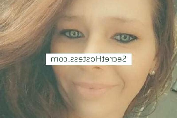 Aurora, 24 — Escort in Falkoeping, Sweden