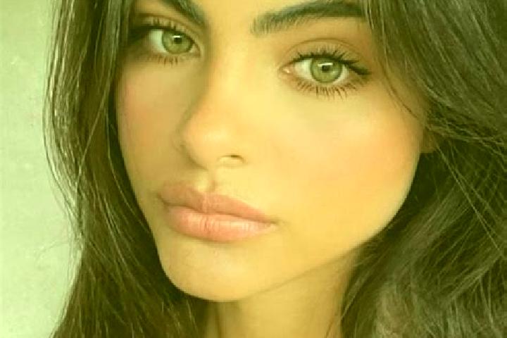 Aurora, 39, a chestnut grey-eyed slavic companion based in Quiculungo. Offering GFE, Duos, OWO, 69. Available for incall and outcall, day and evening dates.