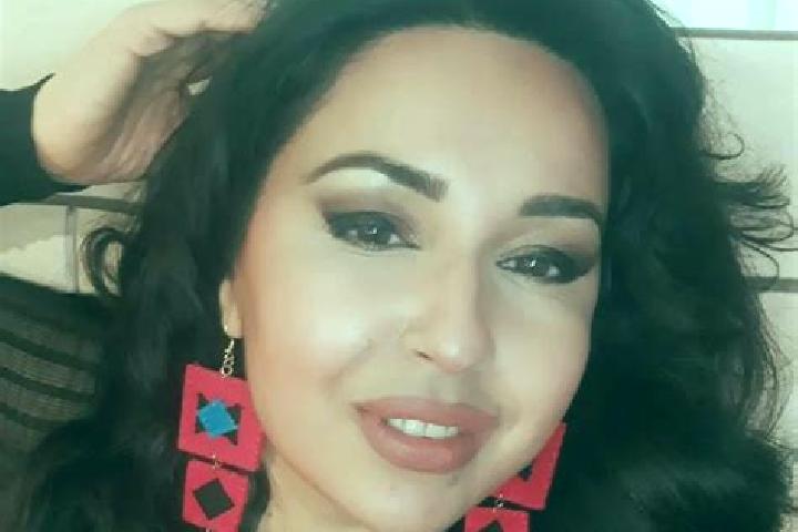 Ava, 21 — Escort in Shahpur Chakar, Pakistan