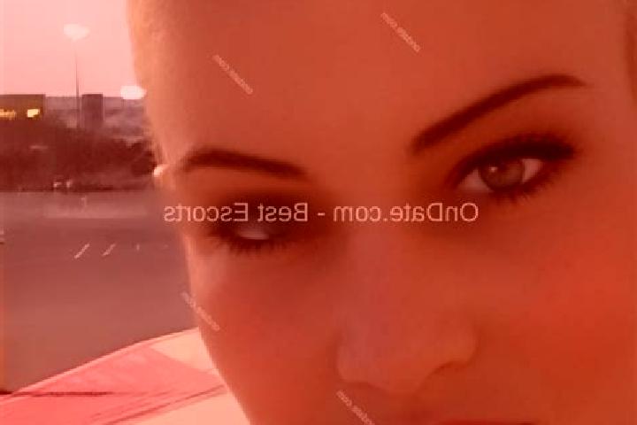 Chloe, 25 — Escort in Magdalena, Argentina