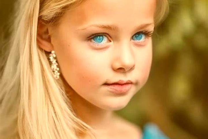 Eleanor, 24 — Escort in Beerst, Belgium