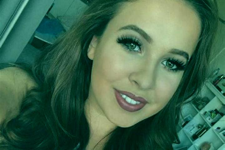 Ella, 28, a dark blonde grey-eyed mixed companion based in Daleum. Offering Prostate Massage, GFE, Domination. Available for incall and outcall, overnight bo...