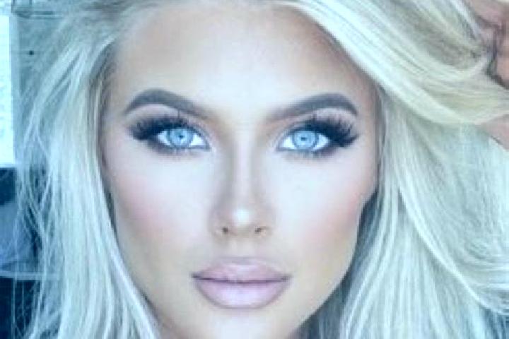 Ellie, 31, a dark blonde amber-eyed asian companion based in Middleton. Offering Girlfriend Experience, BDSM, 69. Available for incall and outcall, overnight...