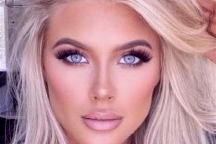 Emily, 20, a auburn grey-eyed caucasian companion based in Hacihuseynli. Offering Domination, Fetish, OWO. Available for incall and outcall, overnight bookin...