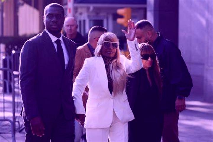Evelyn, 31, a red blue-eyed indian companion based in Chunchenan. Offering Dinner Date, Fetish, 69. Available for incall and outcall, day and evening dates.