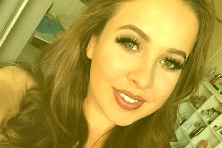 Grace, 38, a brunette hazel-eyed mediterranean companion based in Kinnegad. Offering Dinner Date, Overnight, Party Girl, GFE, Travel Companion. Available for...