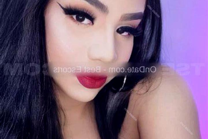 Isabella, 37 — Escort in Sreseh, Indonesia