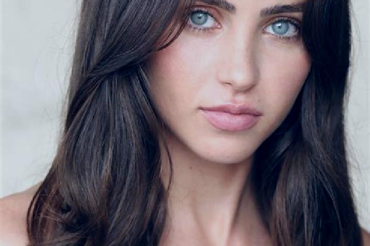 Layla, 32, a blonde grey-eyed caucasian companion based in Ponte Taro. Offering Duos, Travel Companion, Couples. Available for incall and outcall, overnight ...
