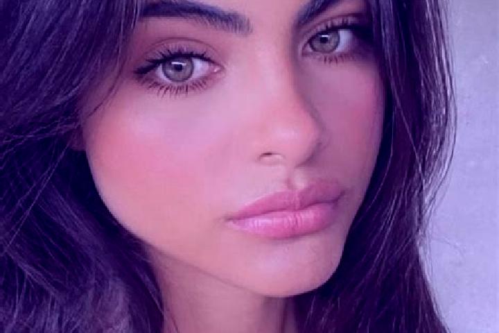 Lily, 24, a brunette dark-eyed asian companion based in Fratte. Offering Massage, Striptease, Party Girl, Domination. Available for incall and outcall, day a...