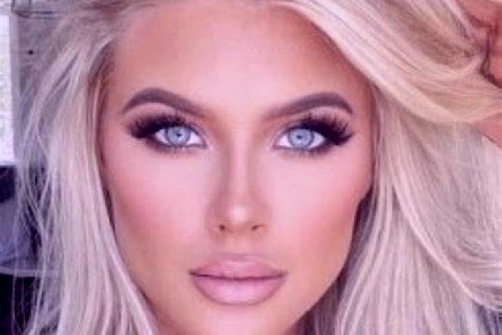 Lucy, 33, a chestnut hazel-eyed caucasian companion based in Walwadi. Offering Deep French Kissing, 69, OWO. Available for incall and outcall, overnight book...