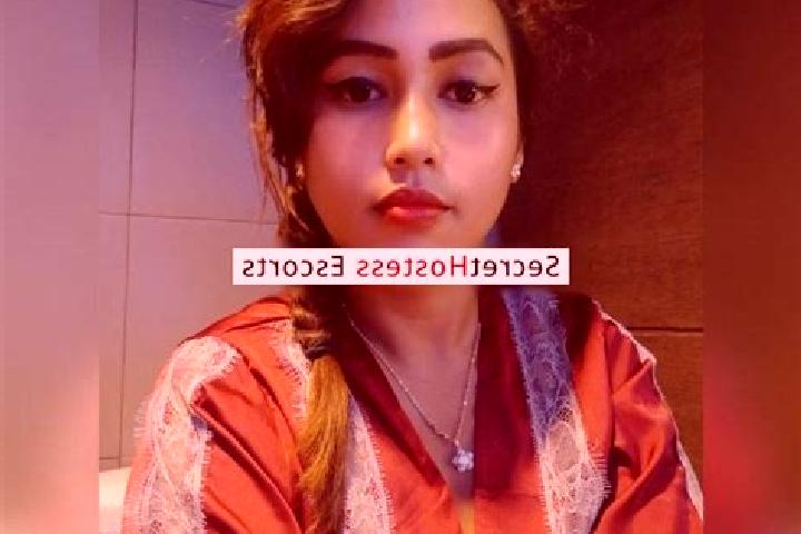 Luna, 33 — Escort in Moreland, United States