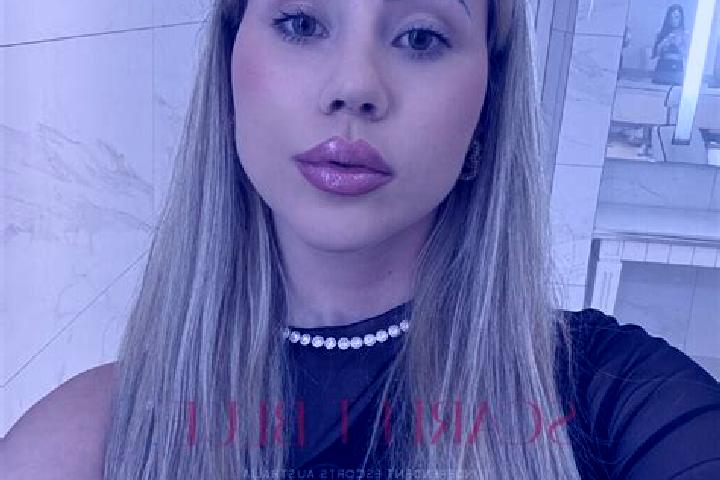 Maya, 34 — Escort in Ciocmani, Romania