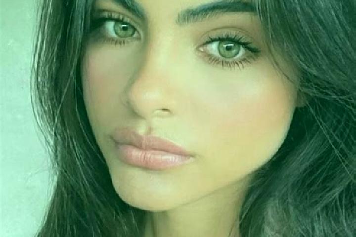 Natalie, 36, a chestnut amber-eyed european companion based in Pho Chau. Offering Travel Companion, Party Girl, Girlfriend Experience, Dinner Date, Tantra. A...