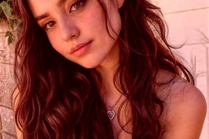 Penelope, 22, a platinum blonde blue-eyed mixed companion based in Phariha. Offering Deep French Kissing, Erotic Massage, Travel Companion. Available for inc...