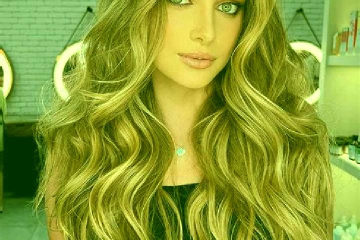 Piper, 25, a red hazel-eyed latina companion based in Tahilt. Offering Duos, Girlfriend Experience, BDSM. Available for incall and outcall, overnight booking...