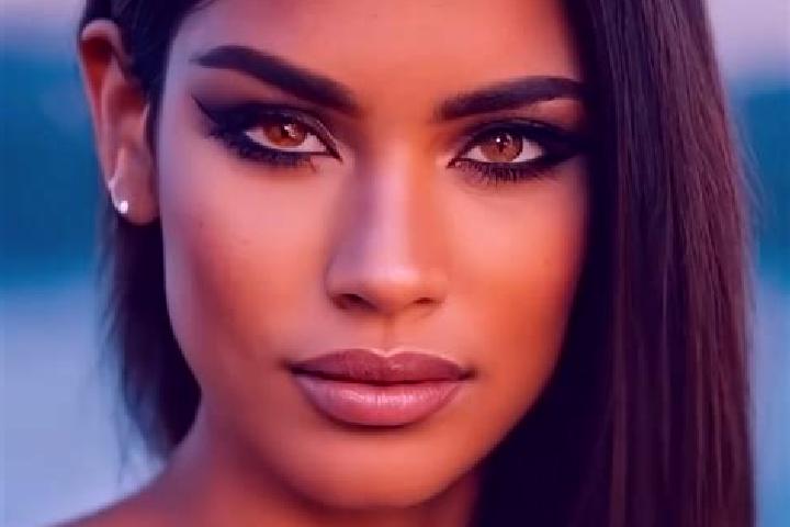 Riley, 22, a chestnut green-eyed caucasian companion based in Grignan. Offering Deep French Kissing, Duos, Erotic Massage. Available for incall and outcall, ...