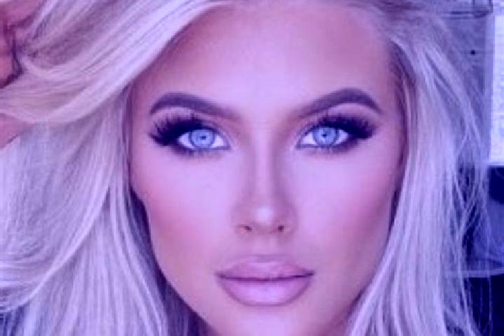 Riley, 29, a red green-eyed slavic companion based in Petsamo. Offering A-Level, Couples, Duos. Available for incall and outcall, overnight bookings available.