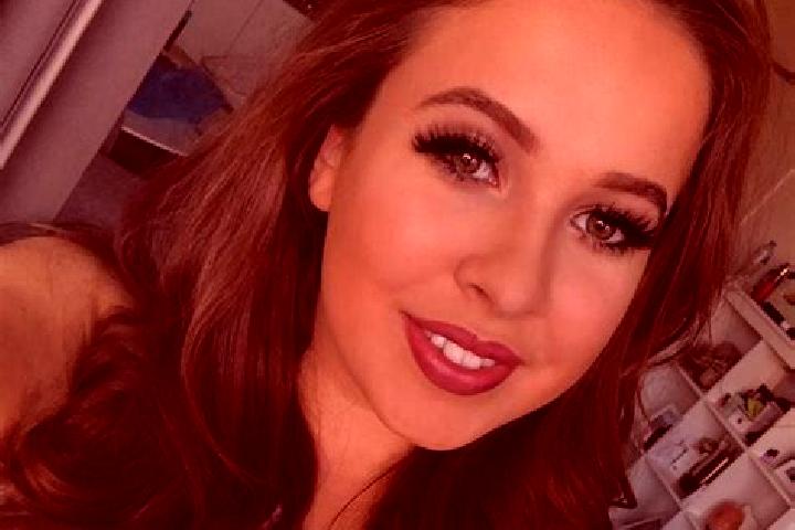 Sienna, 28, a dark blonde green-eyed ebony companion based in Carniceni. Offering A-Level, Travel Companion, Fetish. Available for incall and outcall, overni...