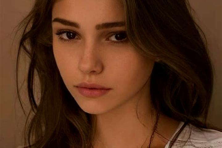 Sofia, 34 — Escort in Ticleni, Romania